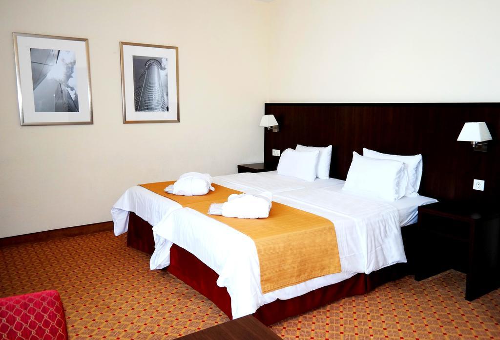 Trip Inn Frankfurt Nordwestzentrum Francfort-sur-le-Main Extérieur photo