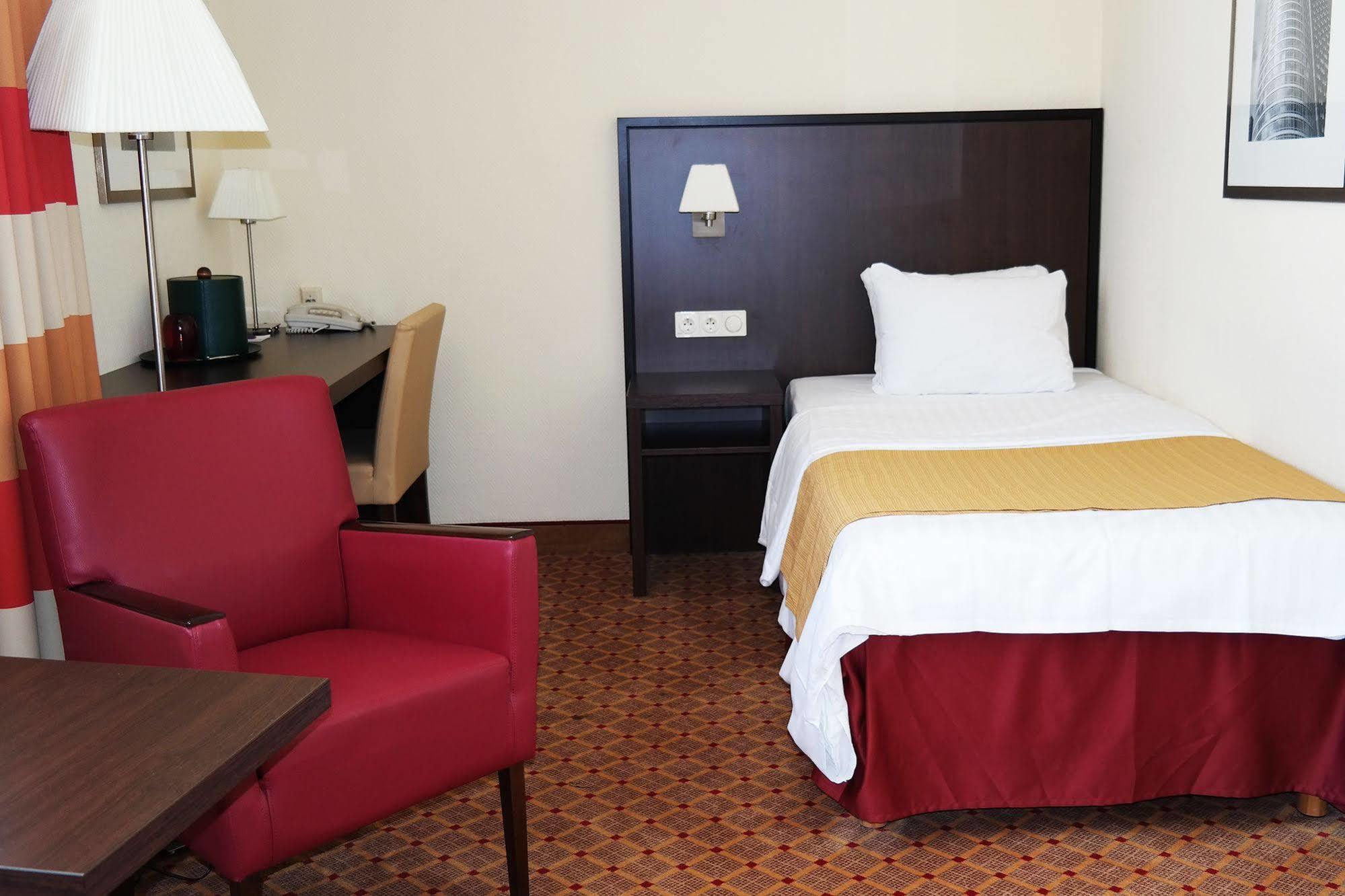Trip Inn Frankfurt Nordwestzentrum Francfort-sur-le-Main Extérieur photo